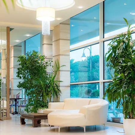 Adria Hotel 4*