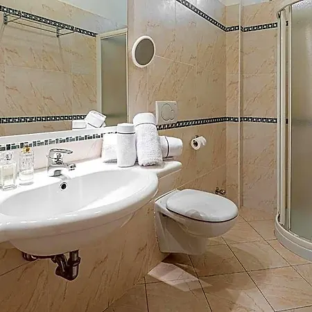 Adria Hotel